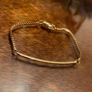 Vintage  Avon Bracelet Gold tone 6 inch Jewelry